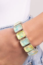 Load image into Gallery viewer, Glamorous Getaway - Green

