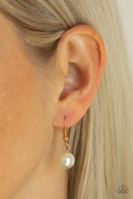 Load image into Gallery viewer, Pearl Panache - Gold
